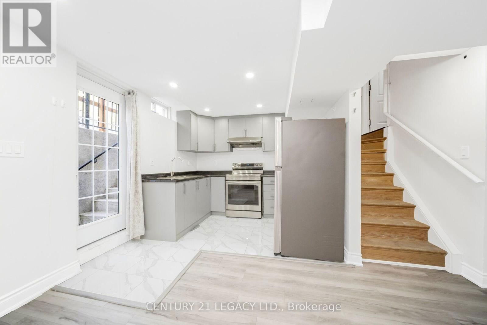 28 SUNNYBROOK CRESCENT Image 38
