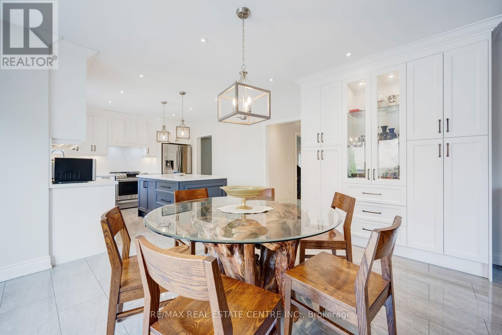 6361 DONWAY DRIVE Image 12