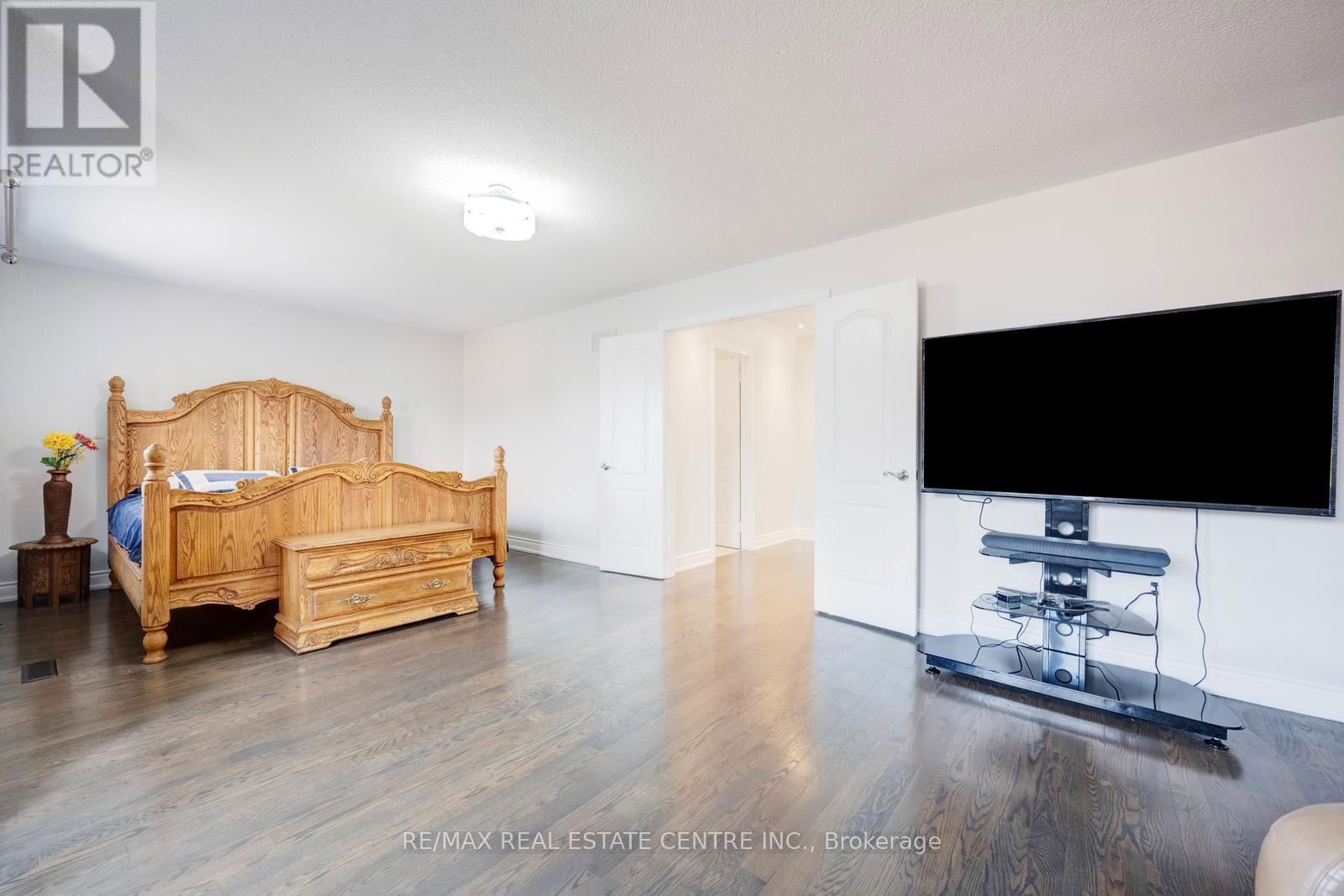 6361 DONWAY DRIVE Image 22
