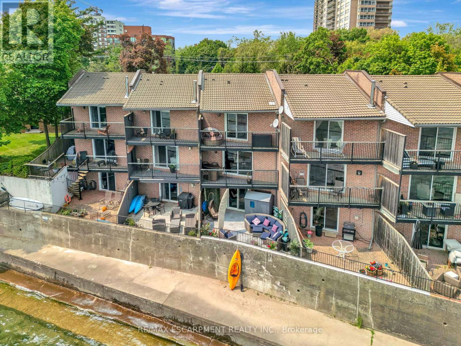 3 - 2136 OLD LAKESHORE ROAD Image 43