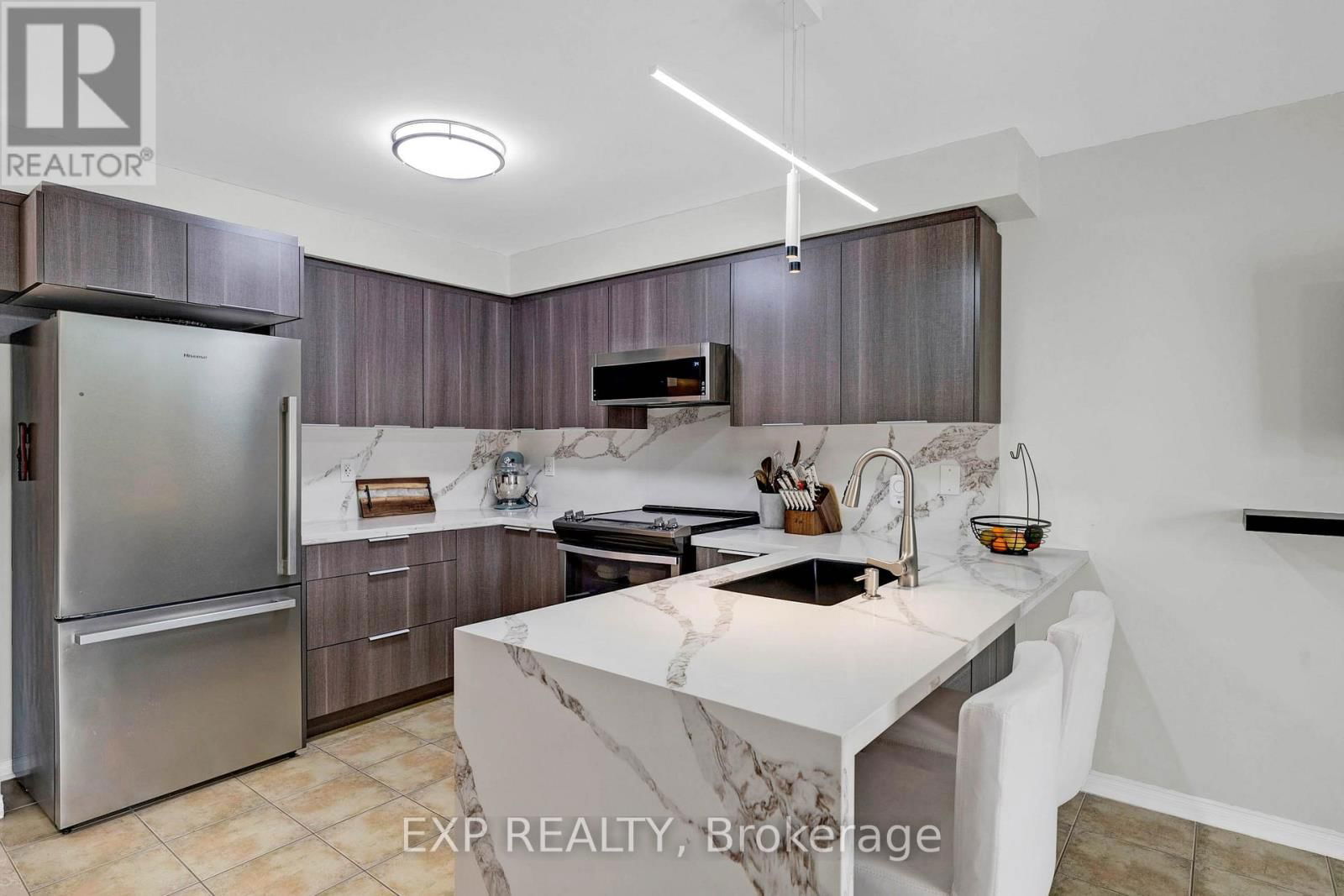 4 SILVERBELL COURT Image 11