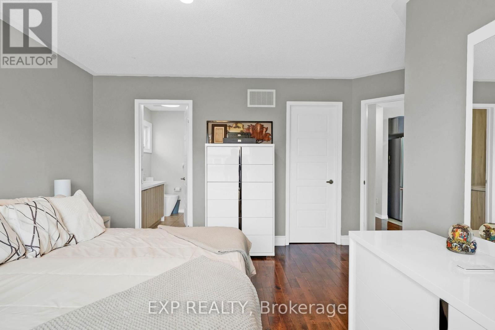 4 SILVERBELL COURT Image 14