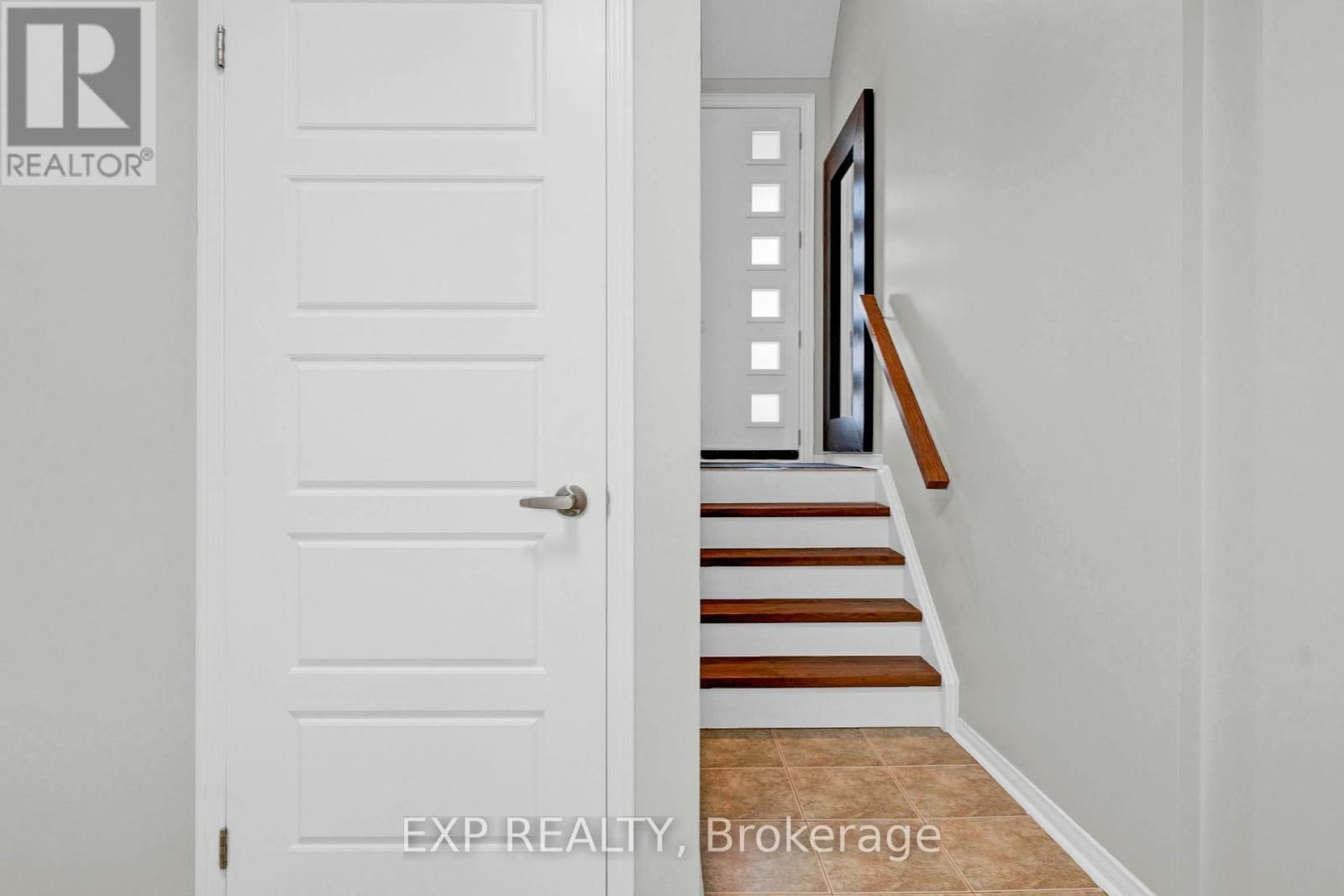4 SILVERBELL COURT Image 17