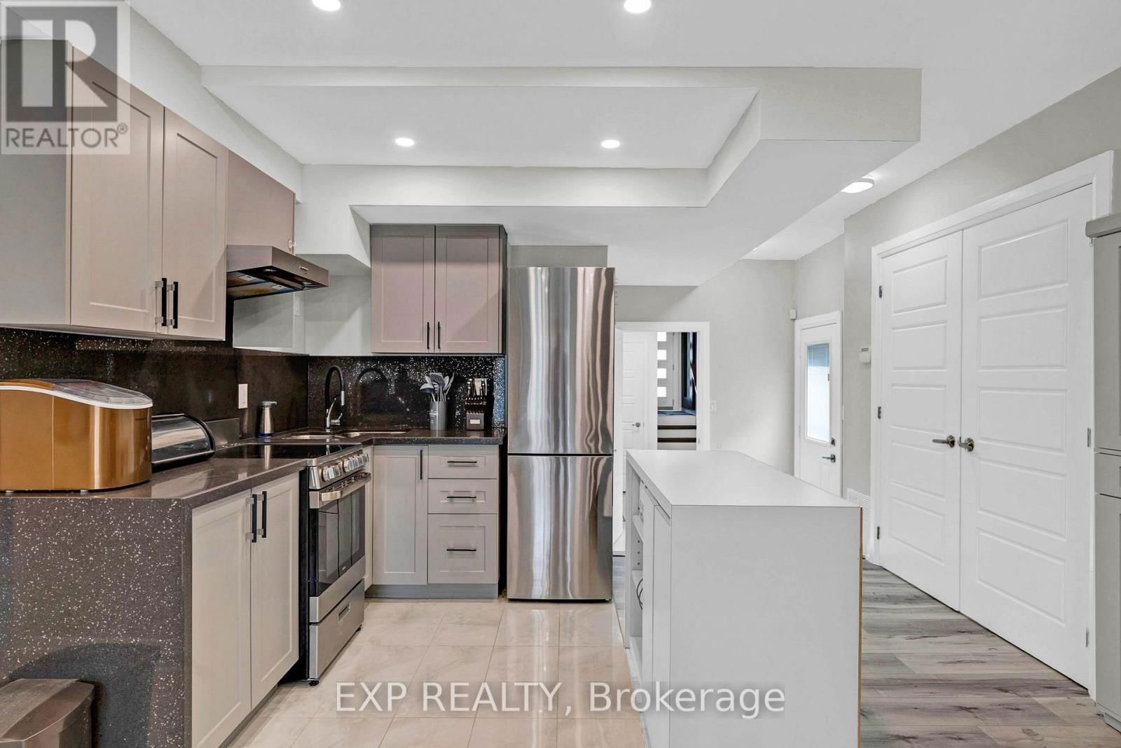 4 SILVERBELL COURT Image 18