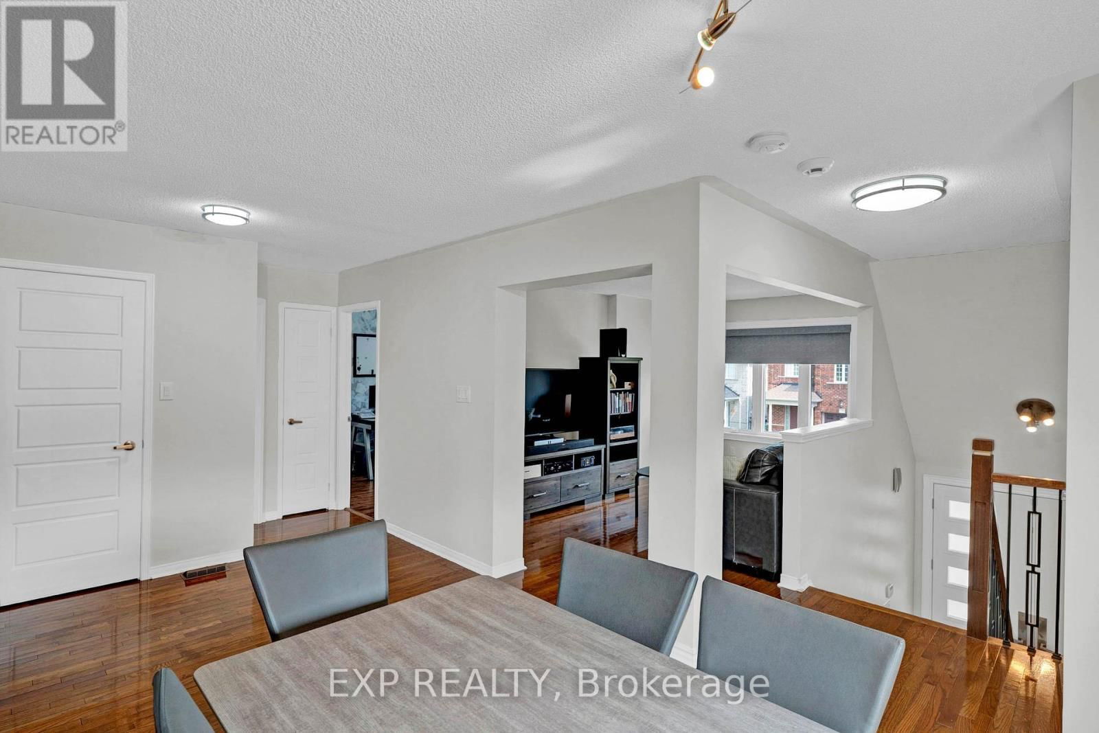 4 SILVERBELL COURT Image 3