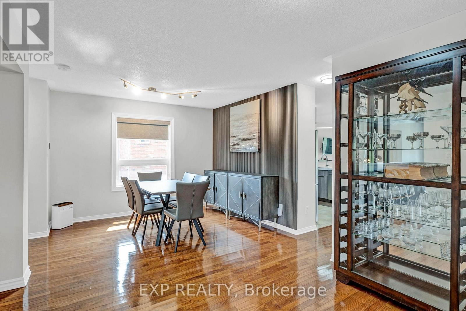 4 SILVERBELL COURT Image 5