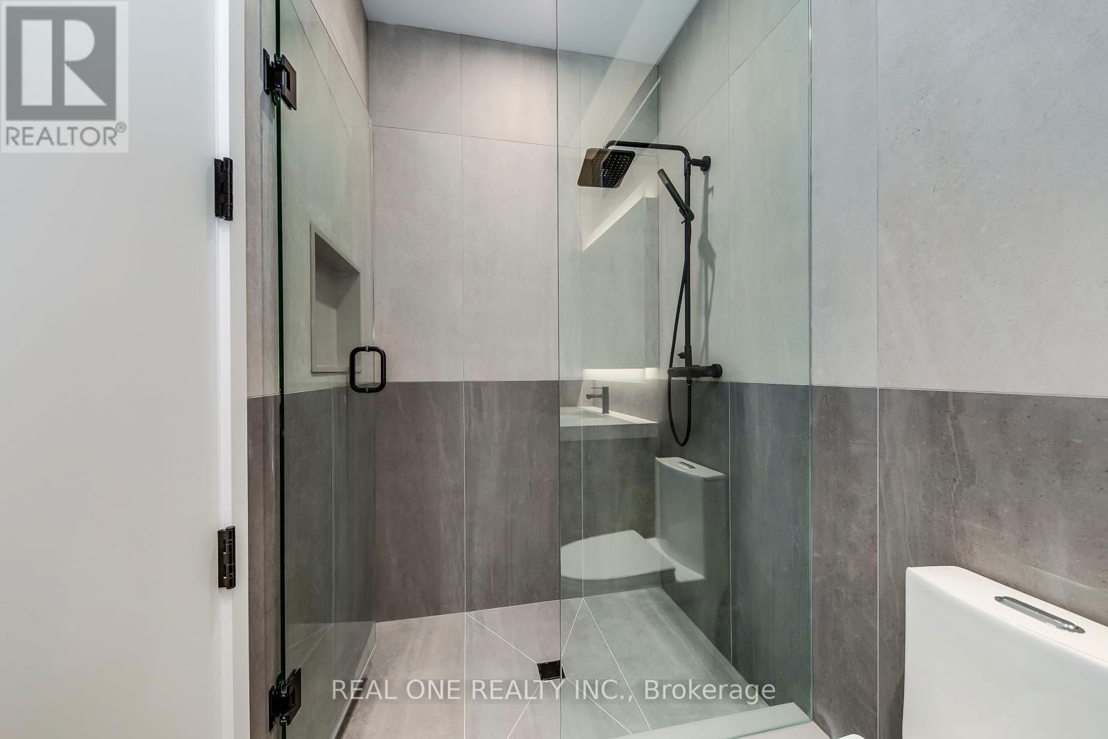 1405 ACTON CRESCENT Image 37