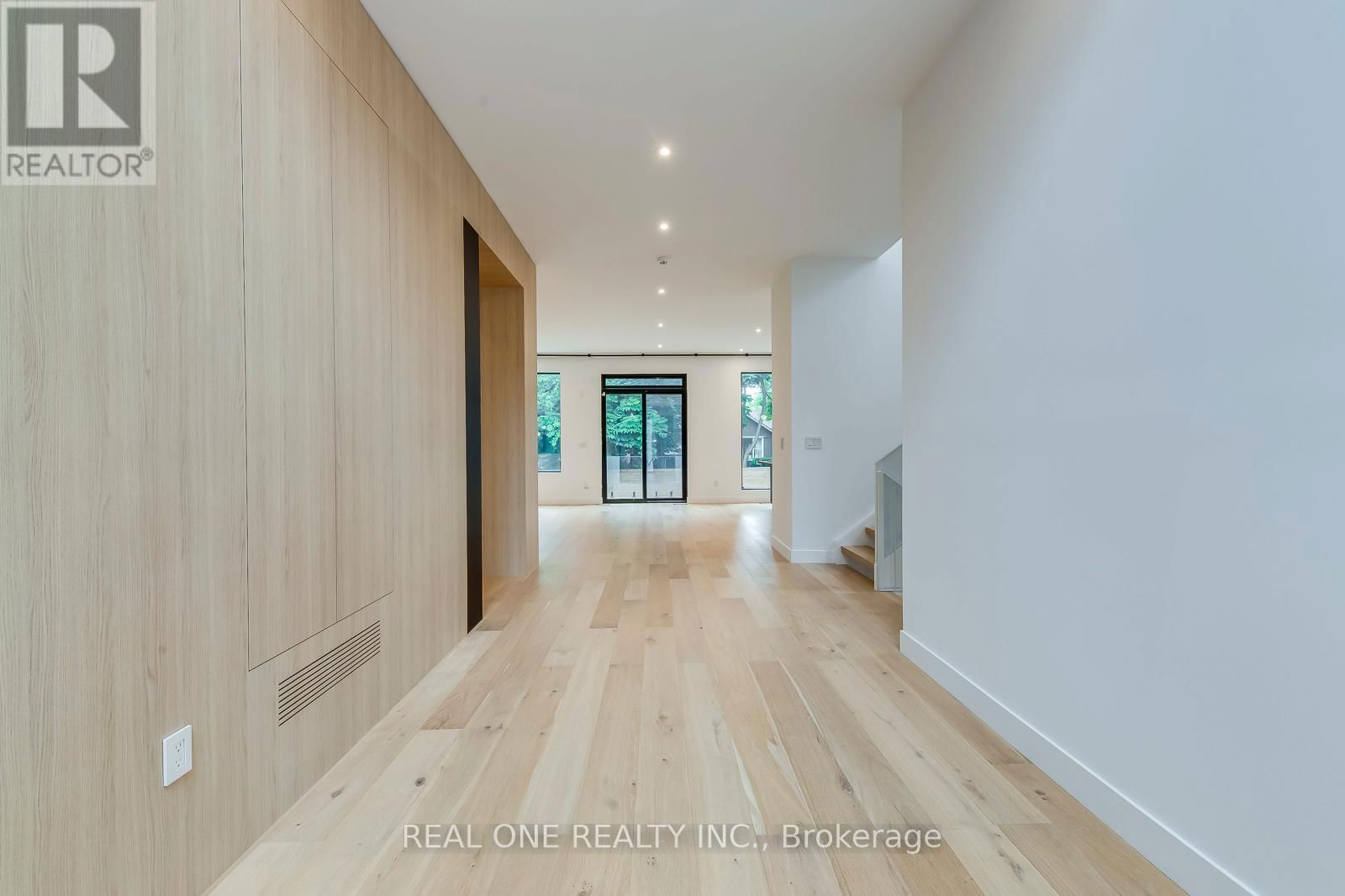 1405 ACTON CRESCENT Image 4