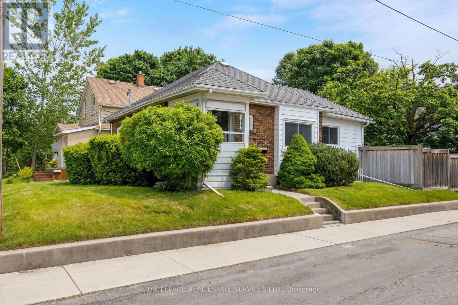 17 DANIELS STREET Image 1