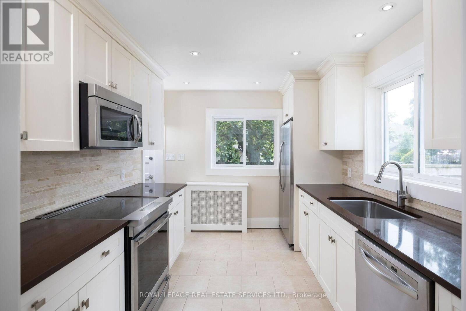 17 DANIELS STREET Image 13