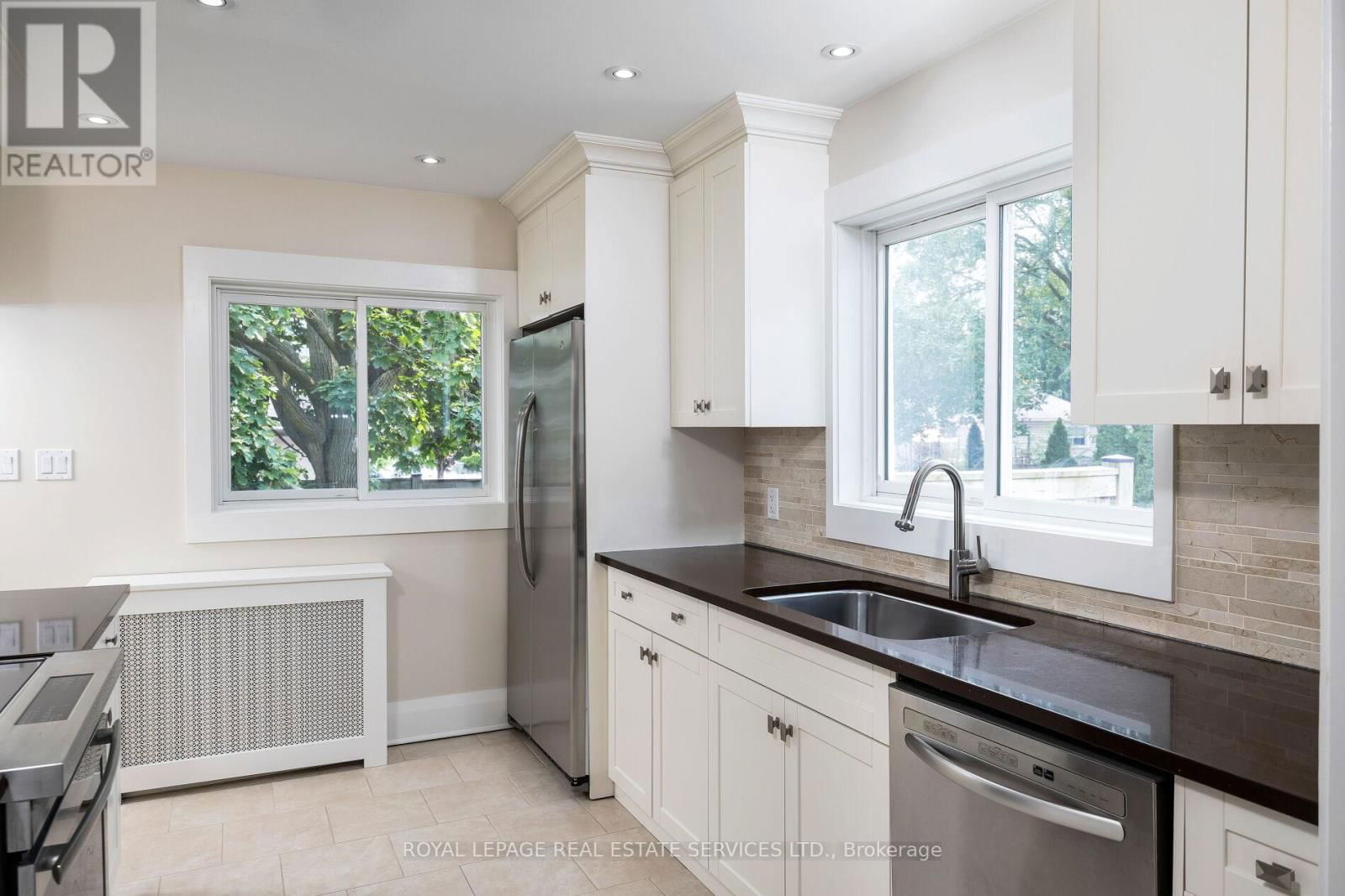 17 DANIELS STREET Image 14