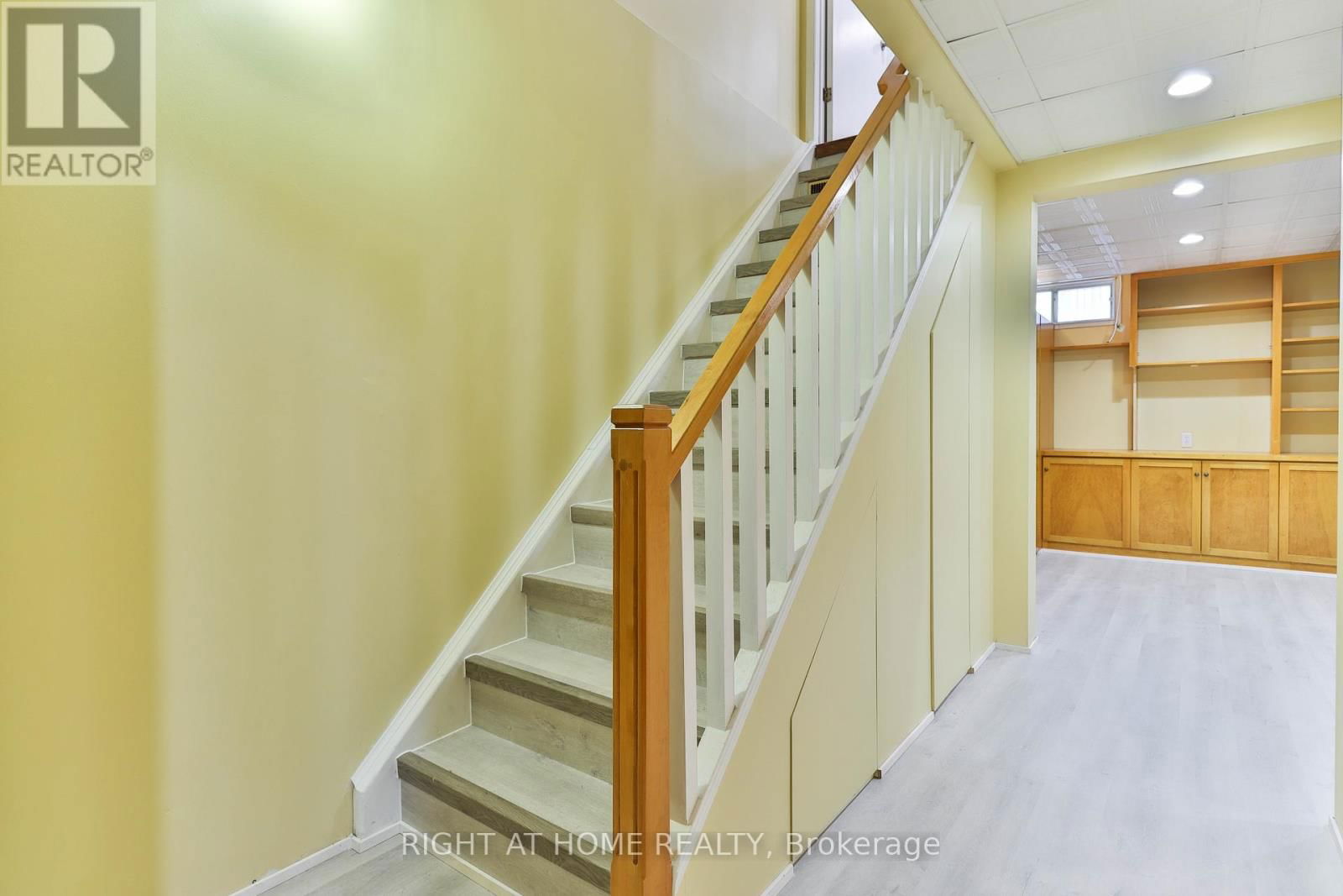 12 HILL STREET Image 27