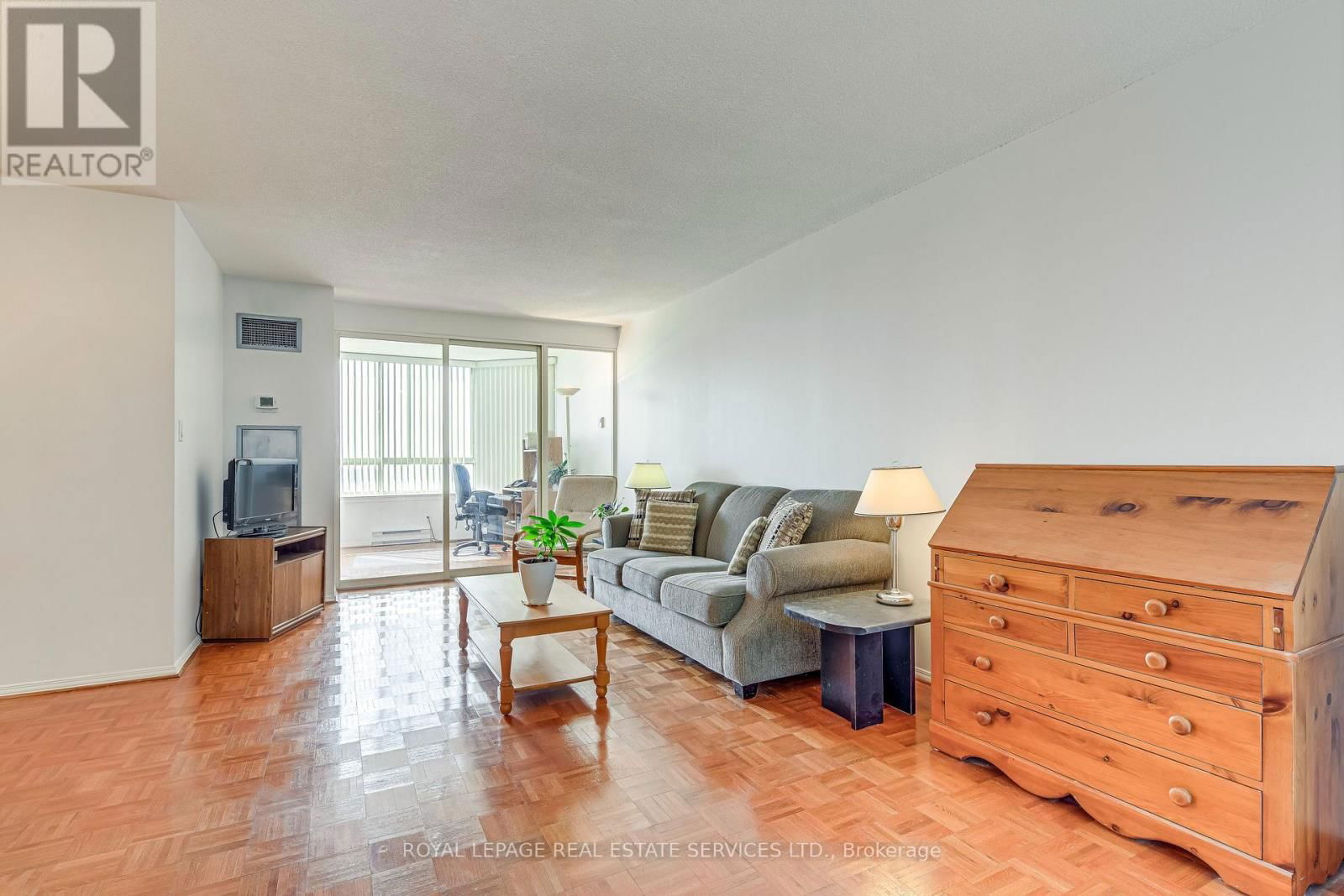 2111 - 3605 KARIYA DRIVE Image 15