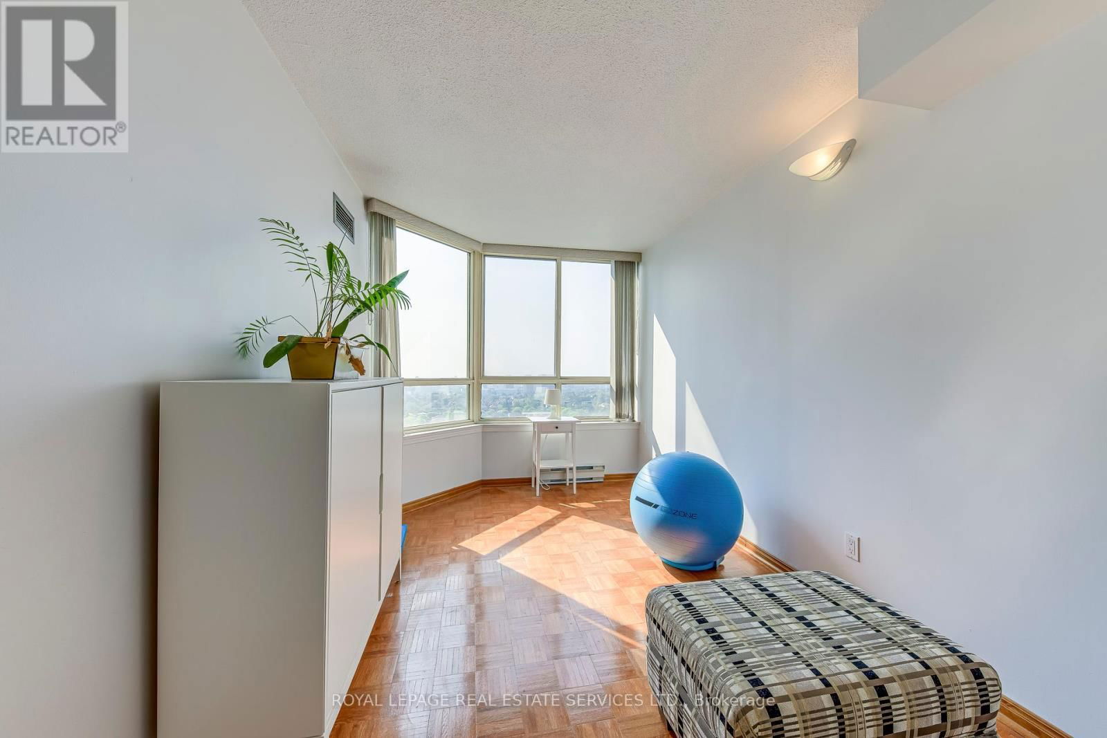2111 - 3605 KARIYA DRIVE Image 26
