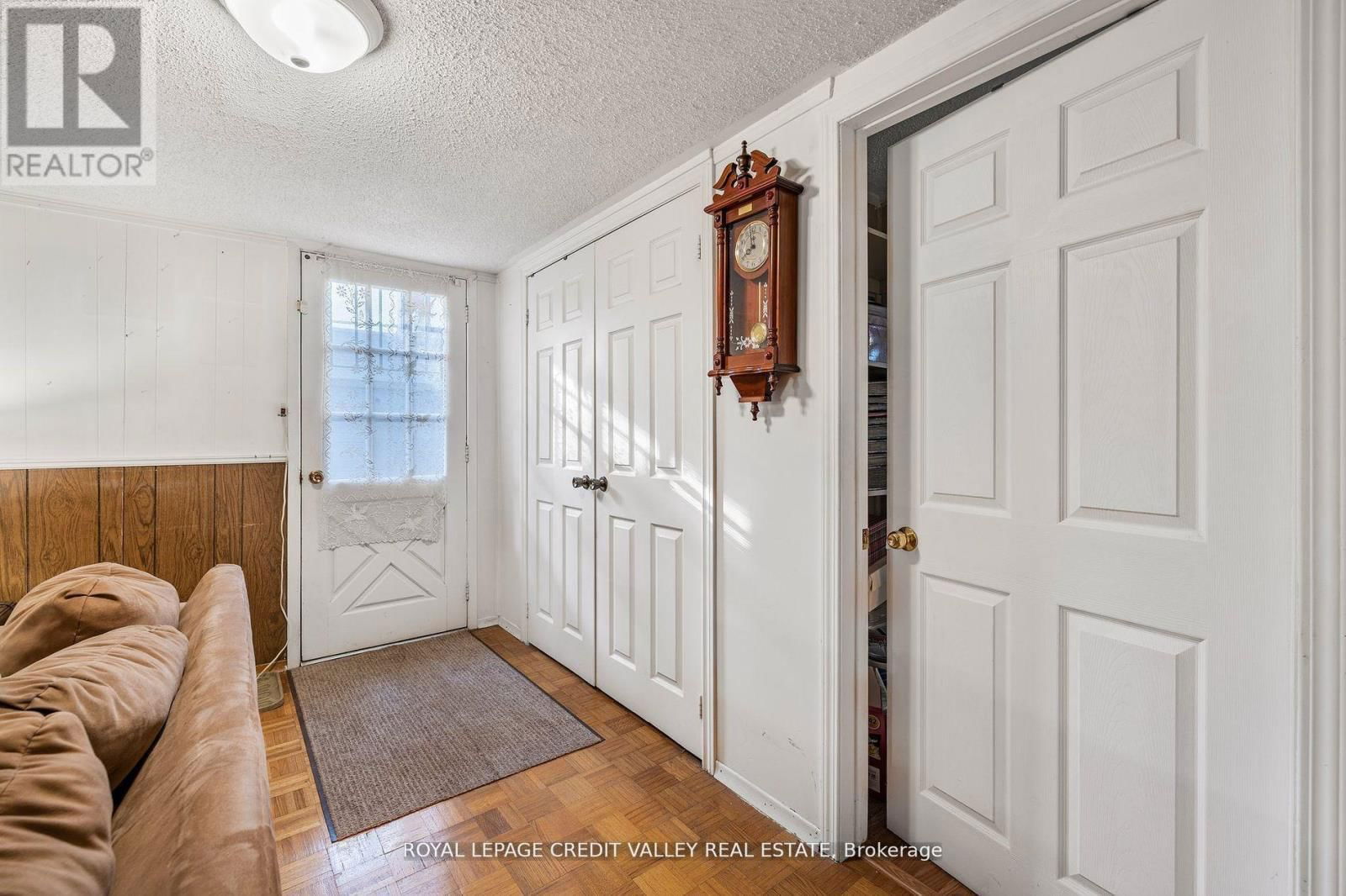 82 TERRA COTTA CRESCENT Image 34