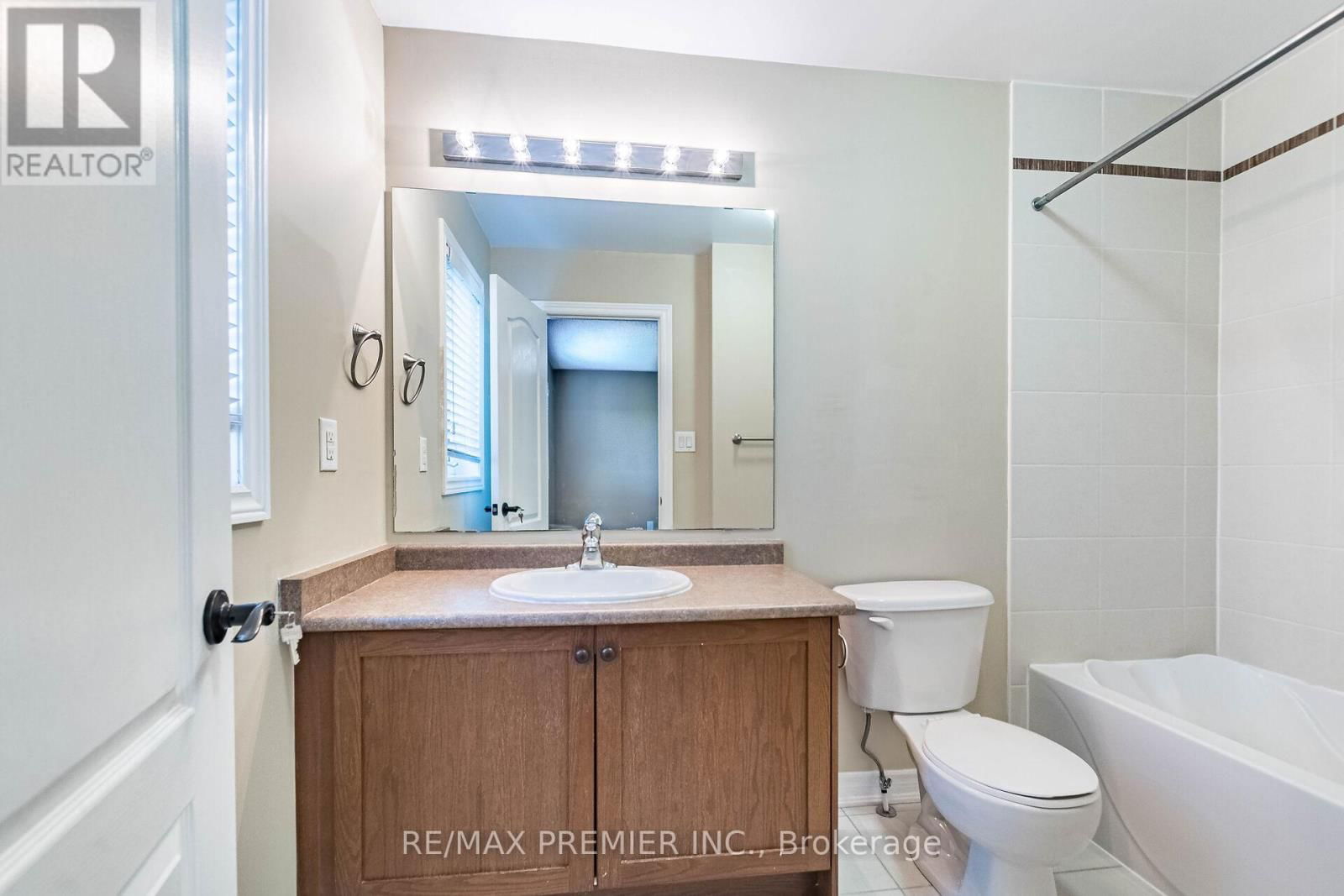 595 GRANT WAY Image 13
