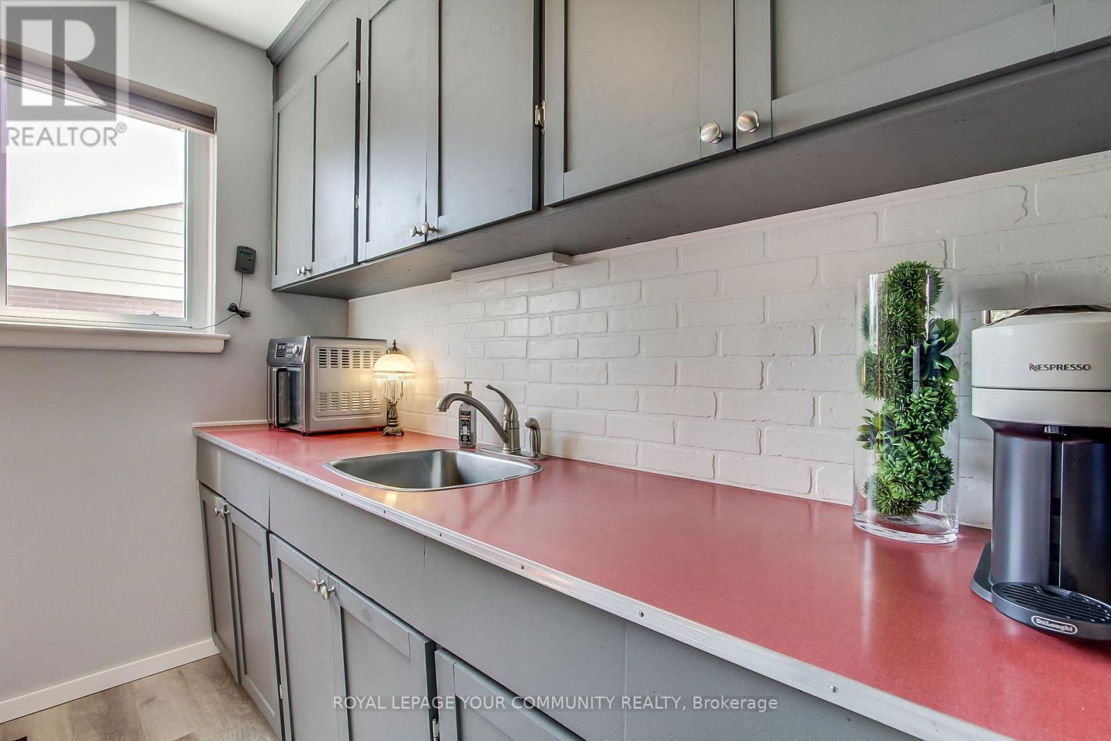 92 ELLWOOD DRIVE Image 11
