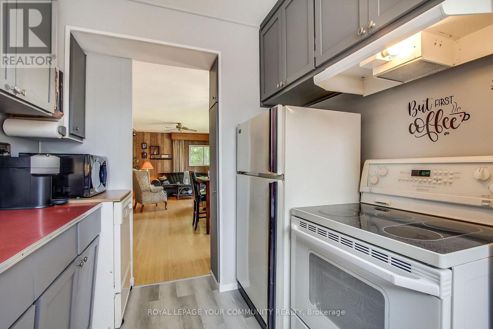 92 ELLWOOD DRIVE Image 12