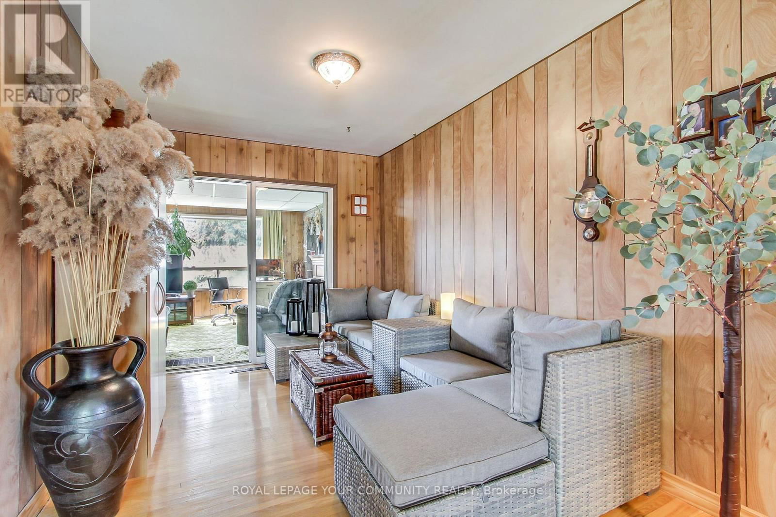 92 ELLWOOD DRIVE Image 21