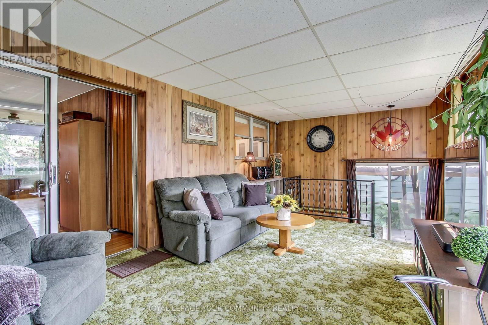 92 ELLWOOD DRIVE Image 25