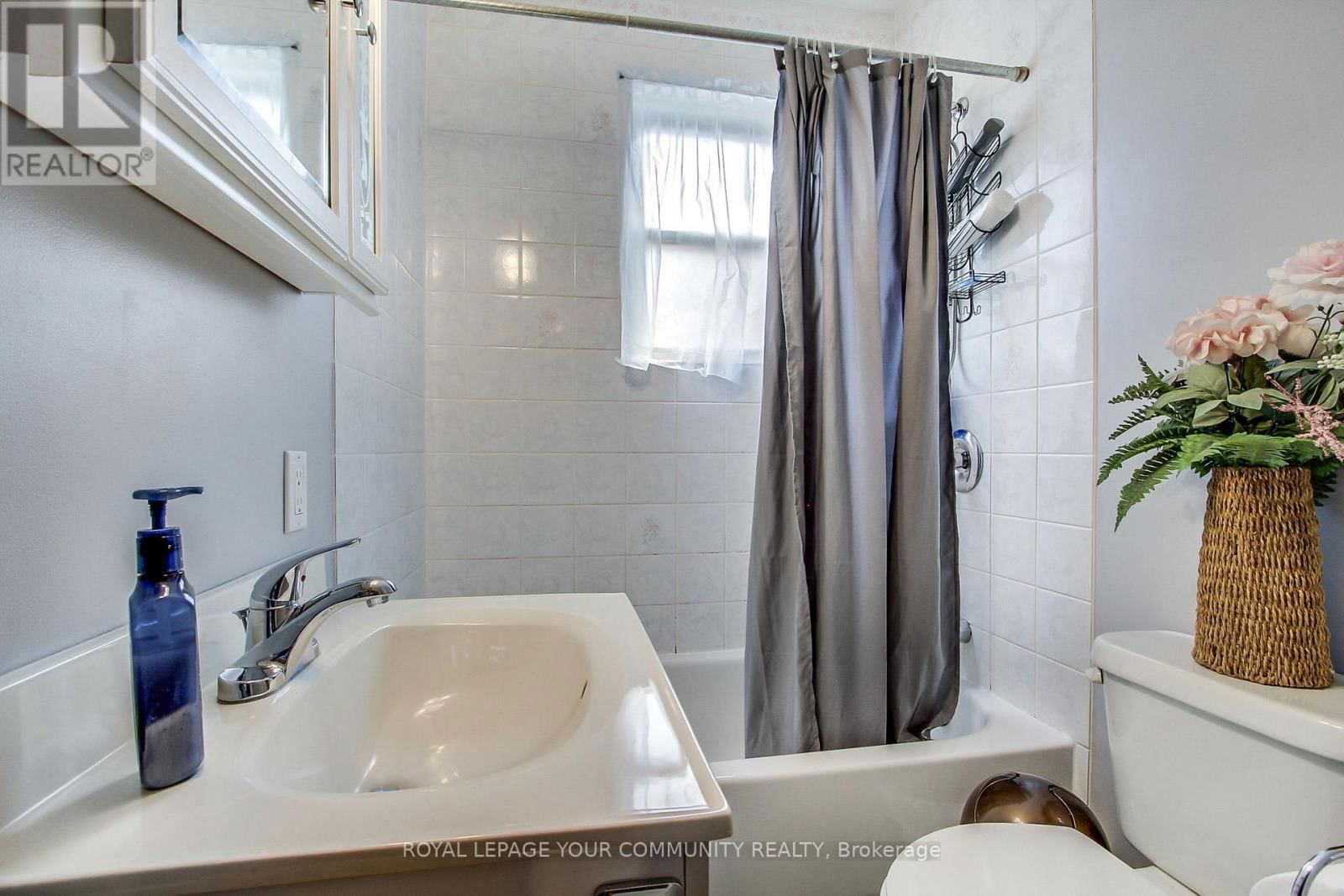 92 ELLWOOD DRIVE Image 33