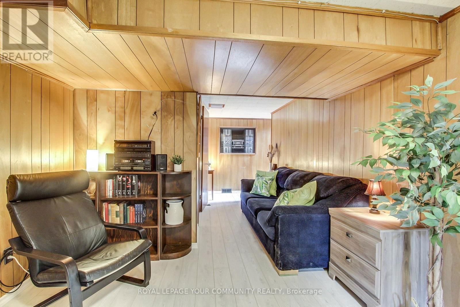 92 ELLWOOD DRIVE Image 35