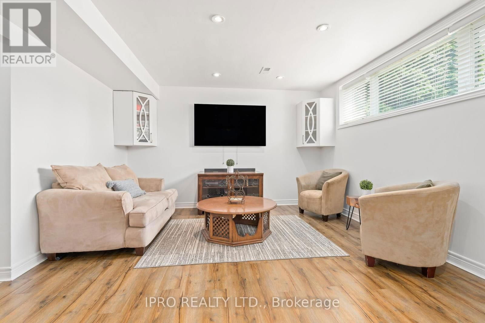 23 STANLEY COURT Image 24