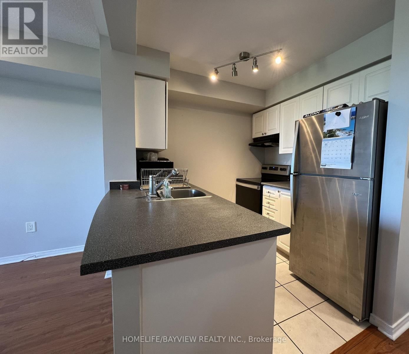609 - 300 RAY LAWSON BOULEVARD Image 6