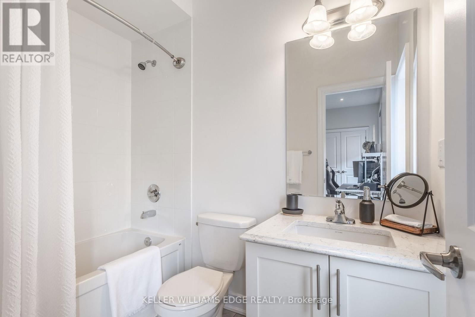 64 ELYSIAN FIELDS CIRCLE Image 33
