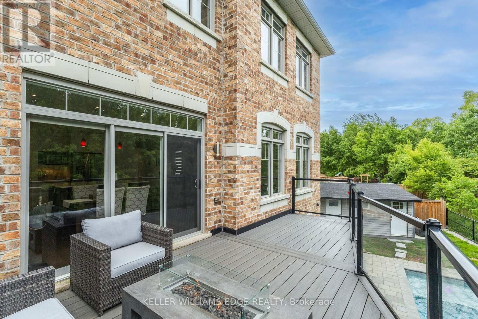 64 ELYSIAN FIELDS CIRCLE Image 35