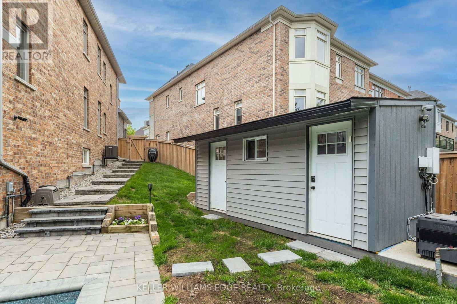64 ELYSIAN FIELDS CIRCLE Image 44