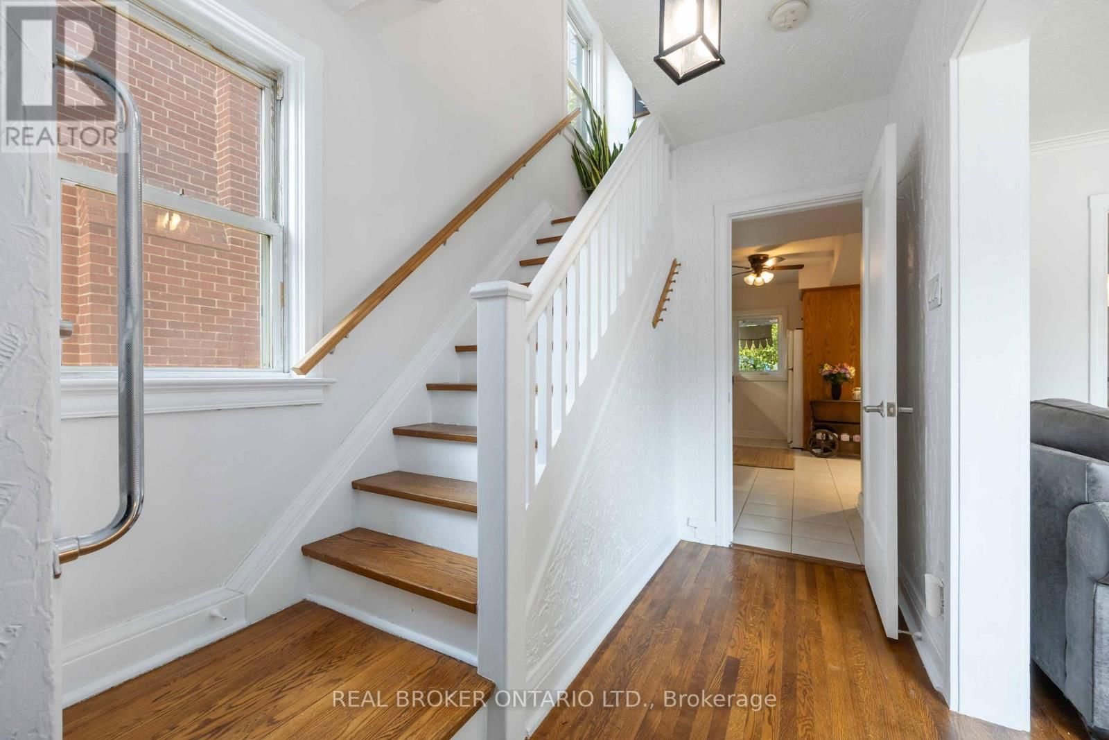 227 JANE STREET Image 14