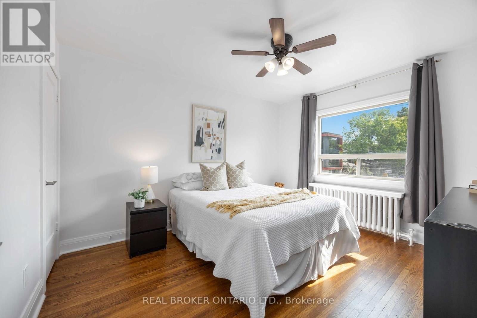 227 JANE STREET Image 15