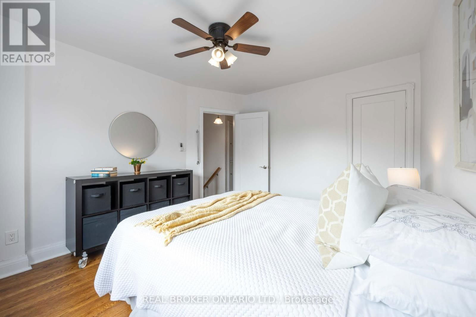 227 JANE STREET Image 16
