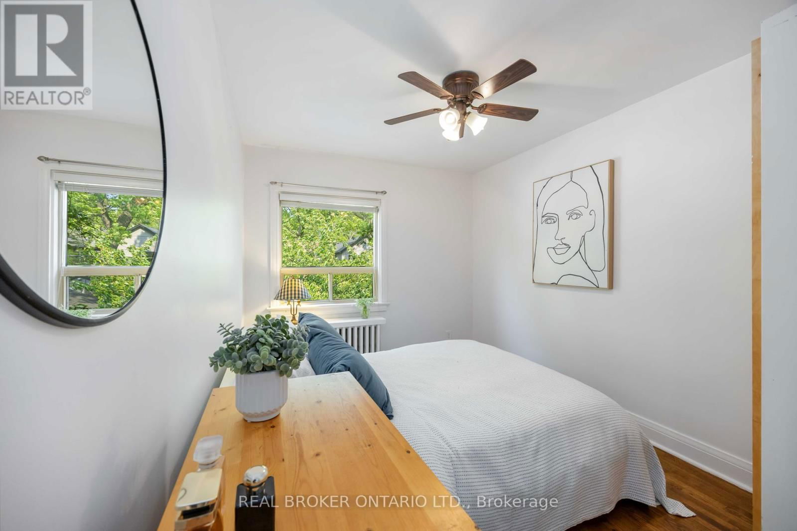 227 JANE STREET Image 17