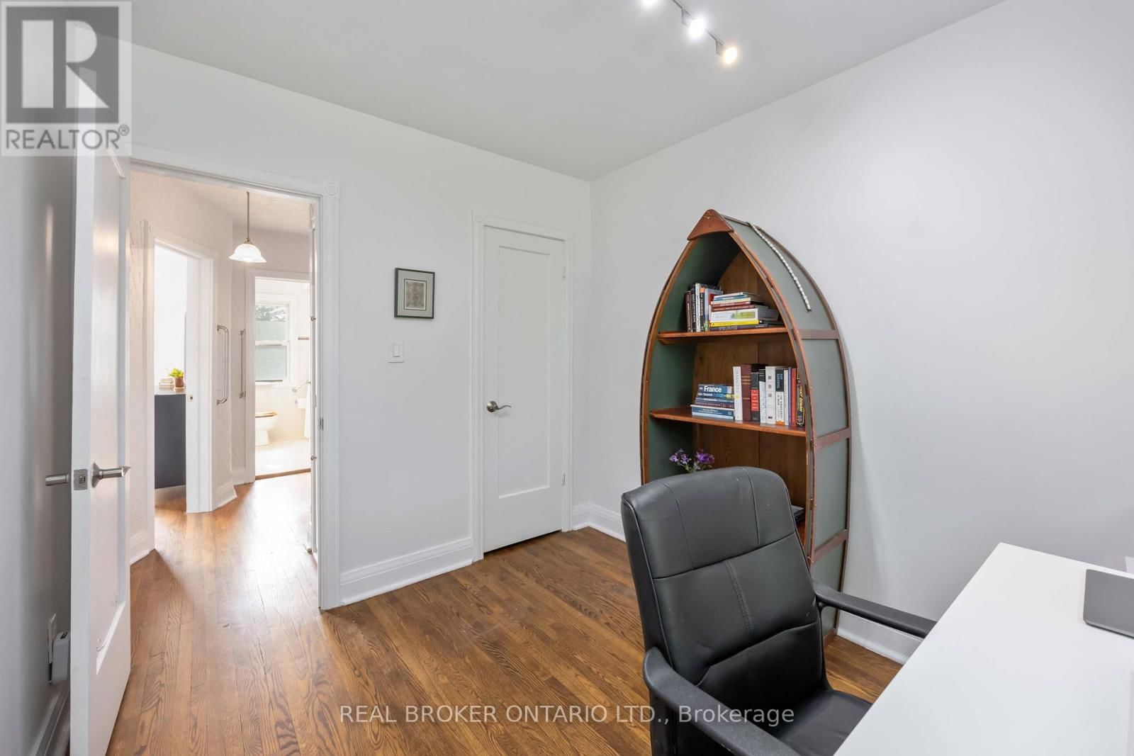 227 JANE STREET Image 20