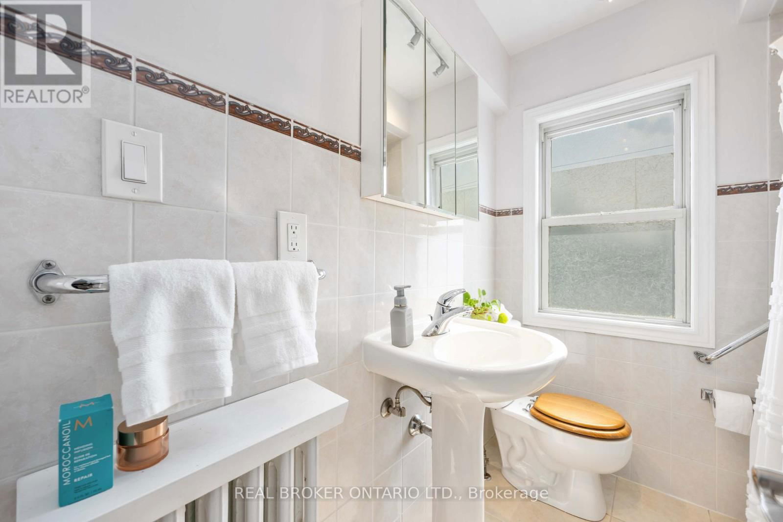 227 JANE STREET Image 21