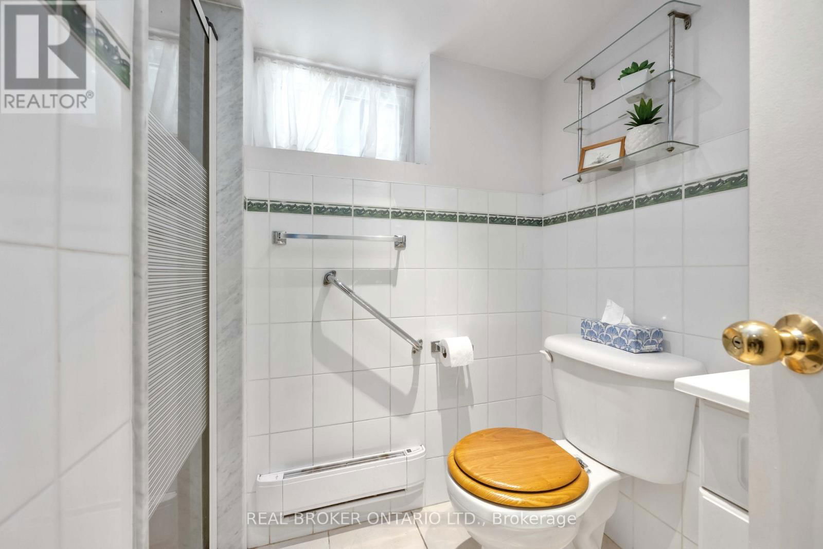 227 JANE STREET Image 26