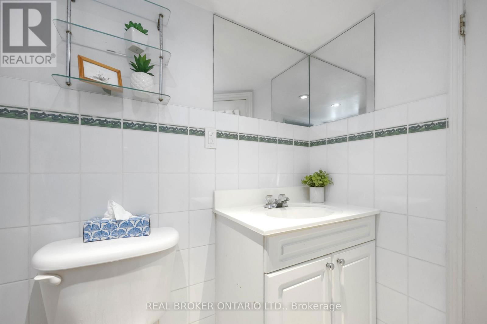 227 JANE STREET Image 27