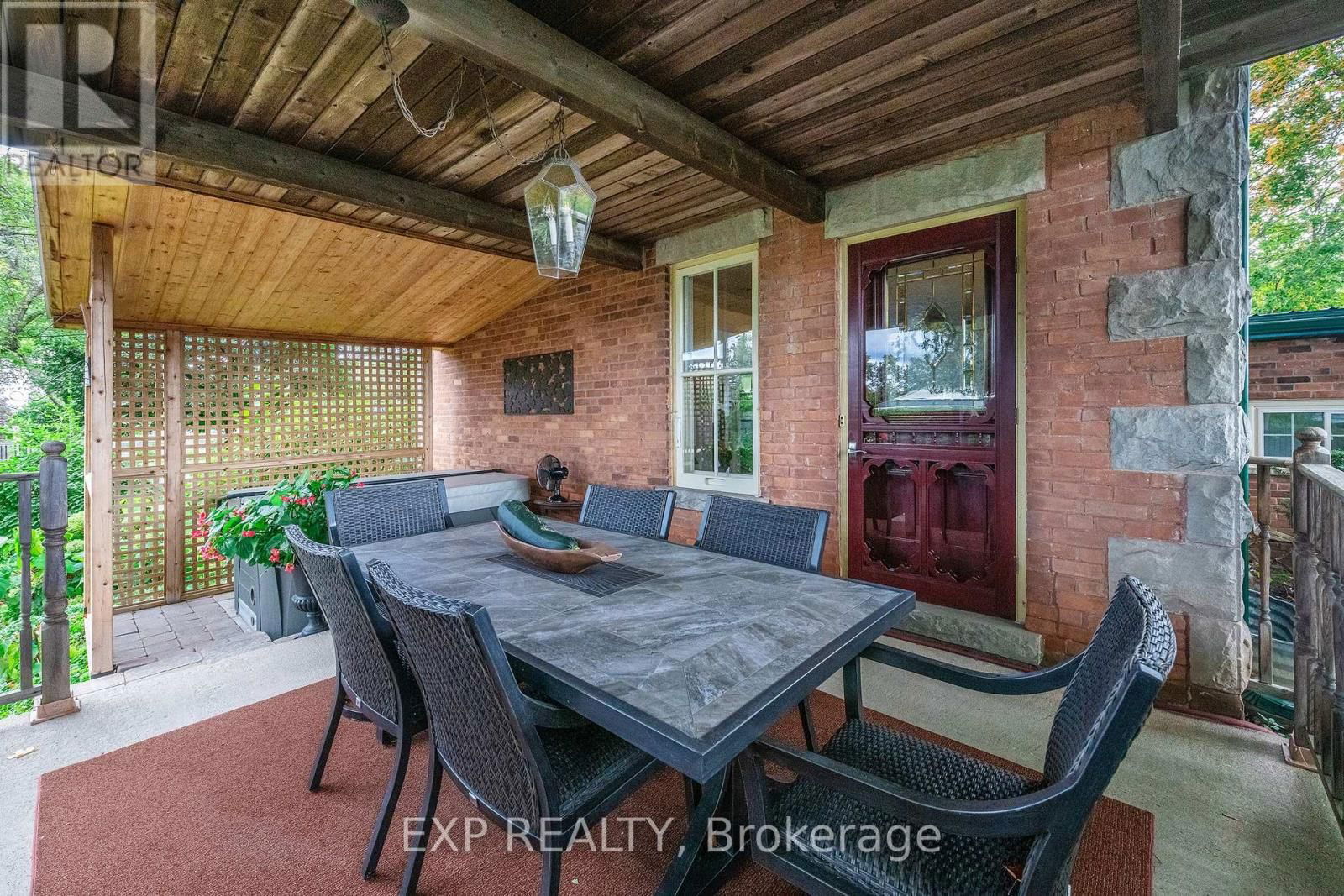 24 FAULKNER STREET Image 40