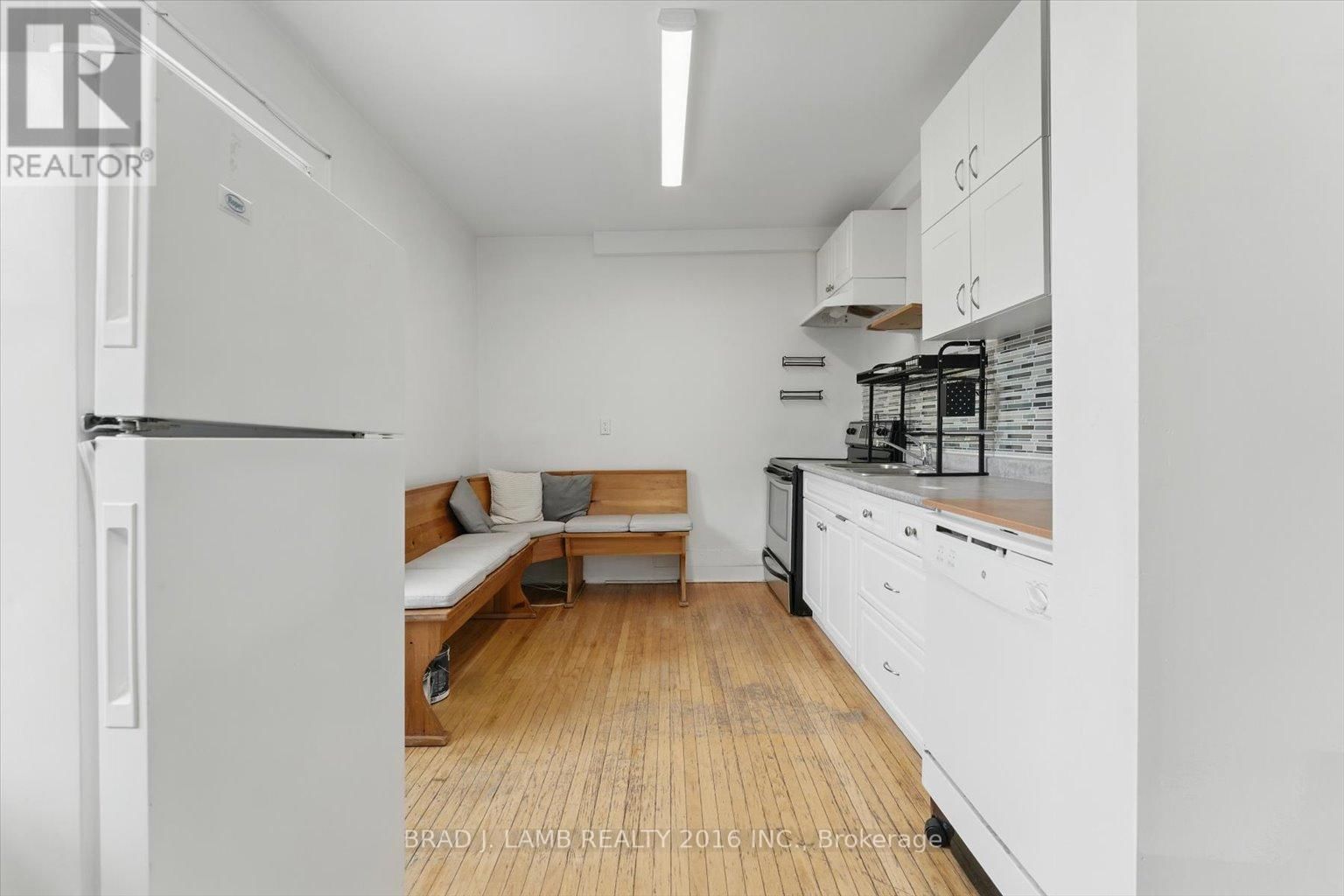 Upper - 2257 DUNDAS STREET WEST Image 2