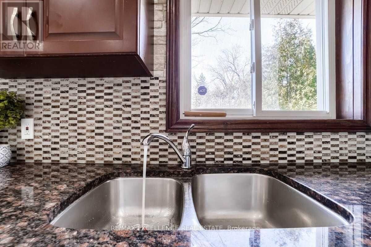 1312 DAIMLER ROAD Image 7