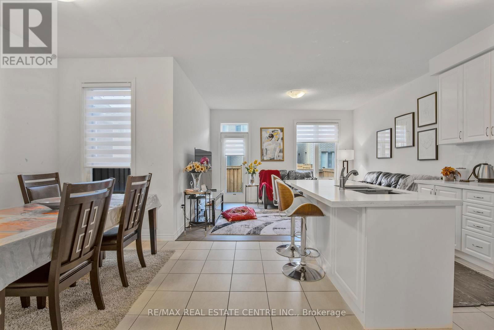 1525 CARR LANDING Image 10