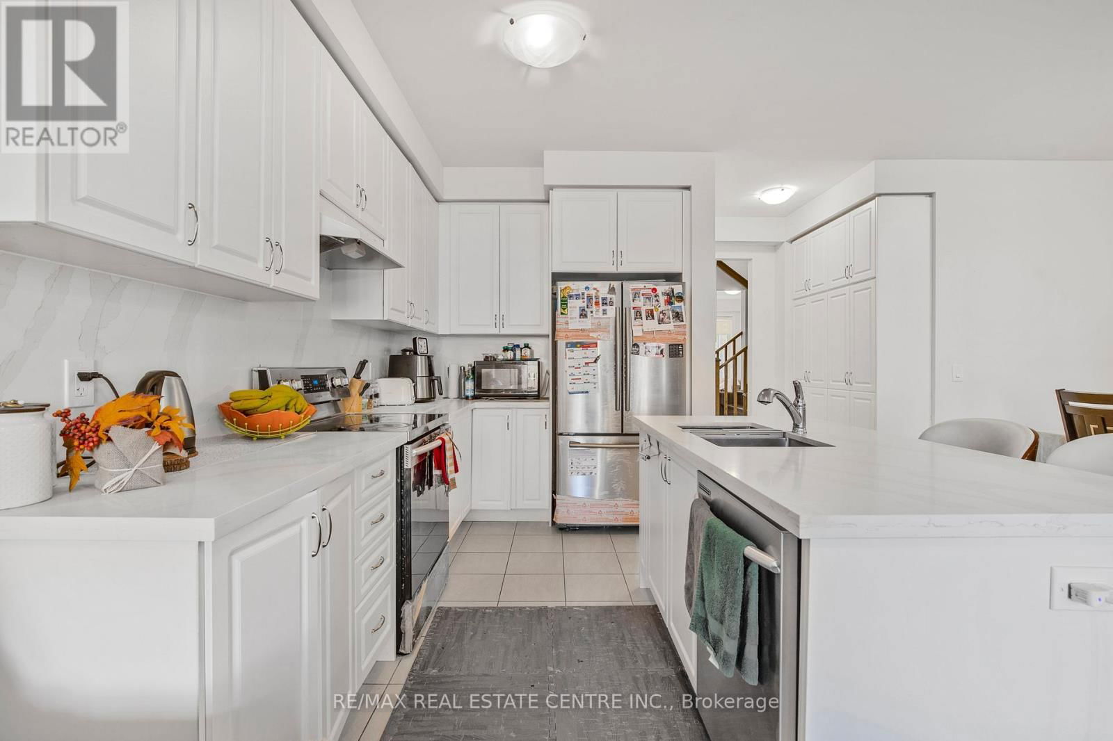 1525 CARR LANDING Image 15