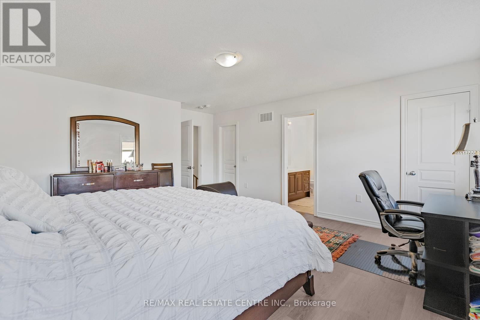 1525 CARR LANDING Image 18
