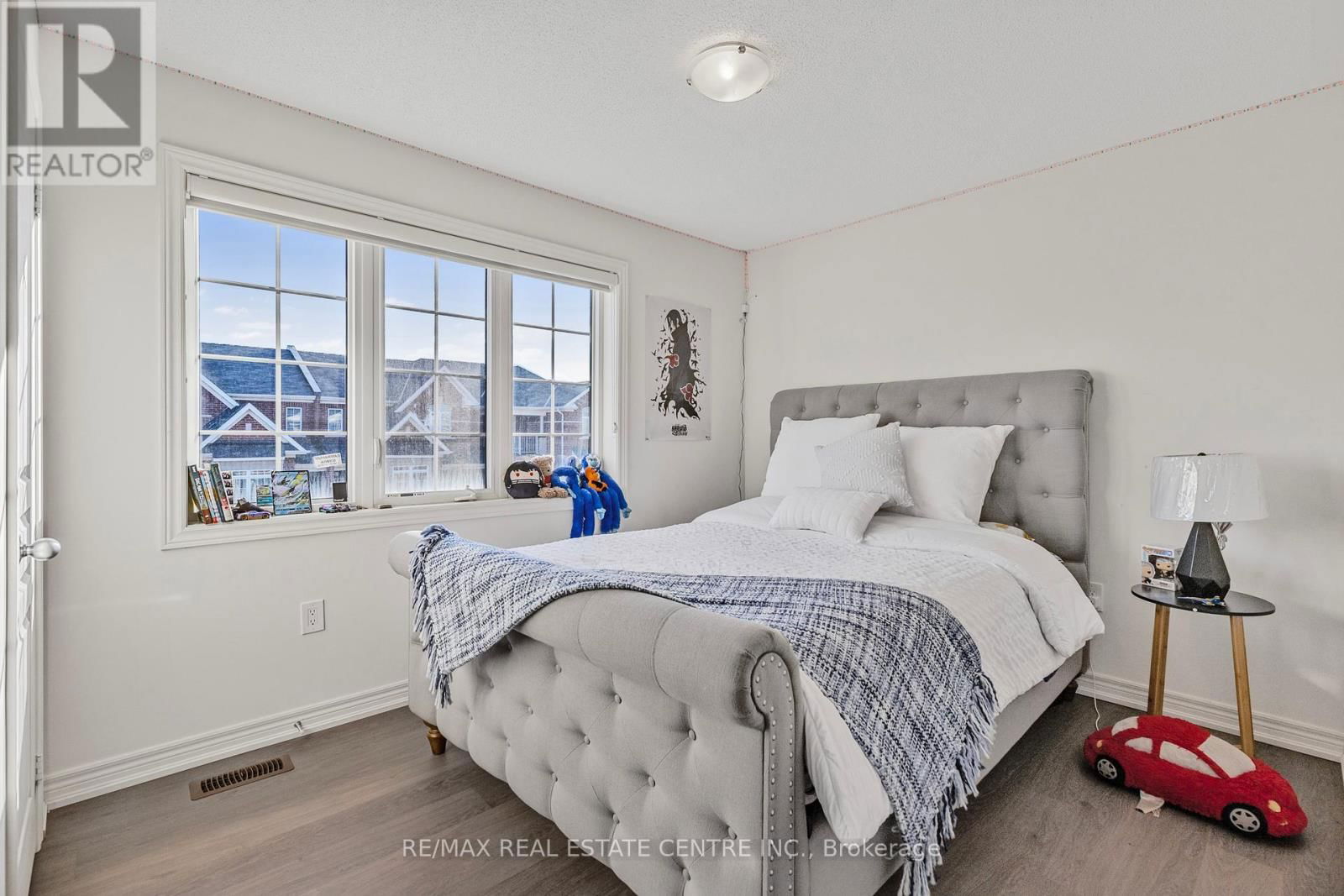 1525 CARR LANDING Image 25
