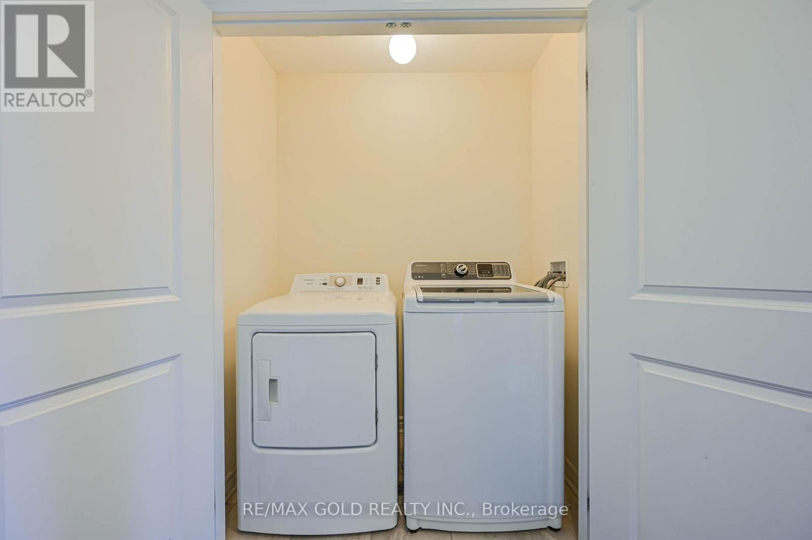 67 ROCKBROOK TRAIL Image 37
