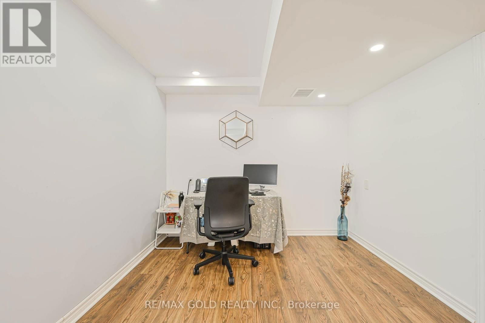 67 ROCKBROOK TRAIL Image 46
