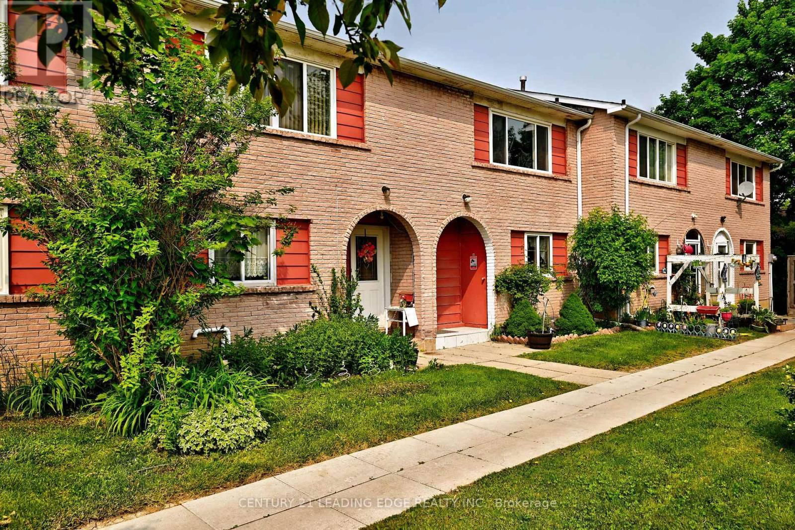 60 - 2016 MARTIN GROVE ROAD Image 1