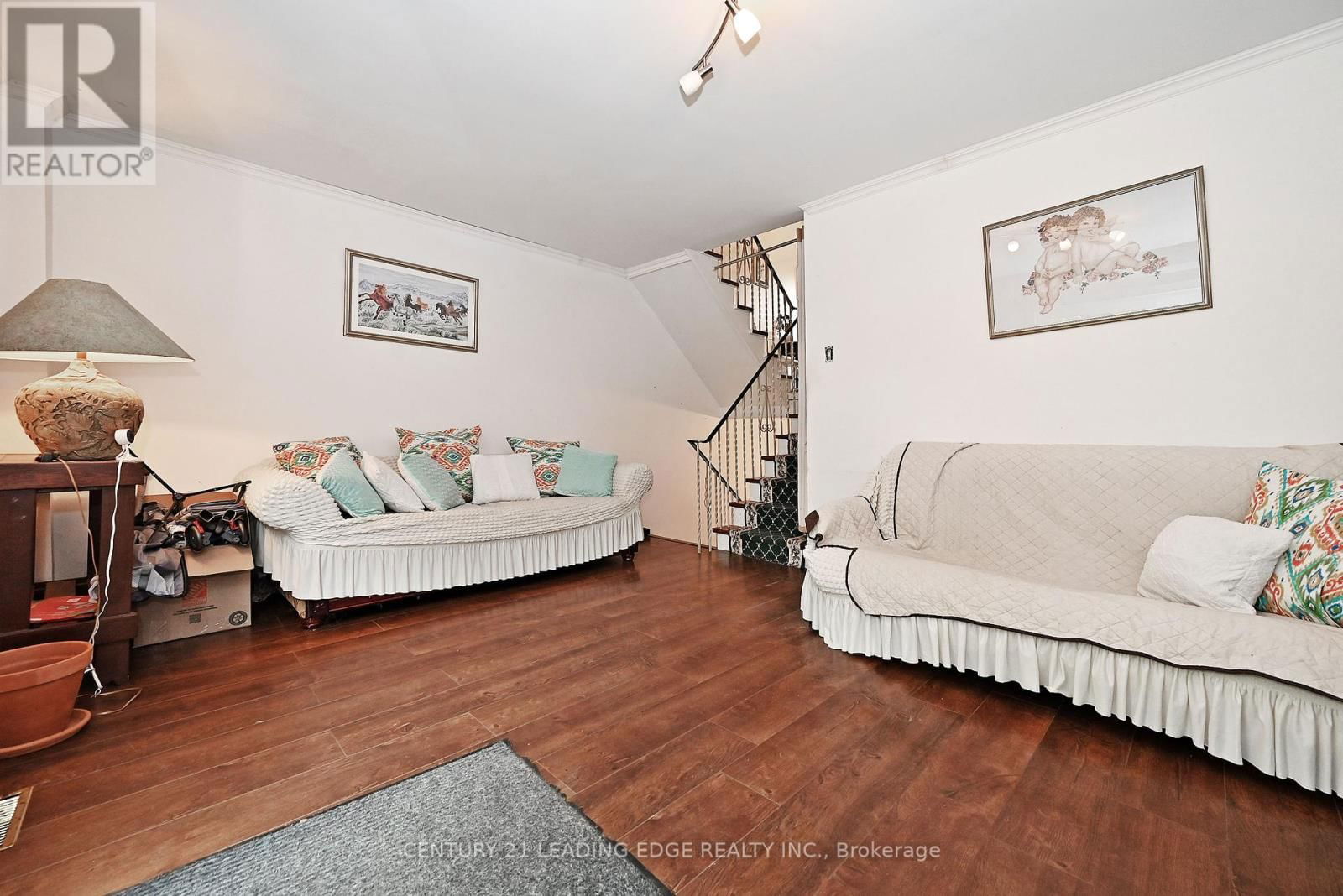 60 - 2016 MARTIN GROVE ROAD Image 14